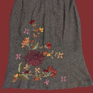 Harolds Wool/Nylon Skirt (8) with Embroidered Floral Design